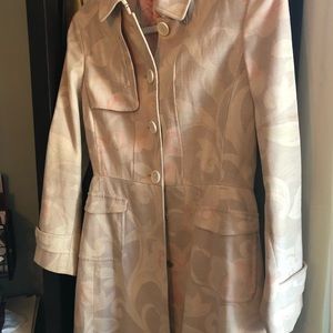 🌺🌺Floral print trench🌺🌺